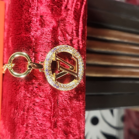 LOUIS VUITTON Bracelet - Picture 7 of 9